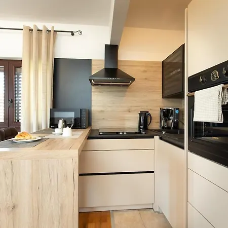 Luxury For 14 People Near Porec * Žbandaj