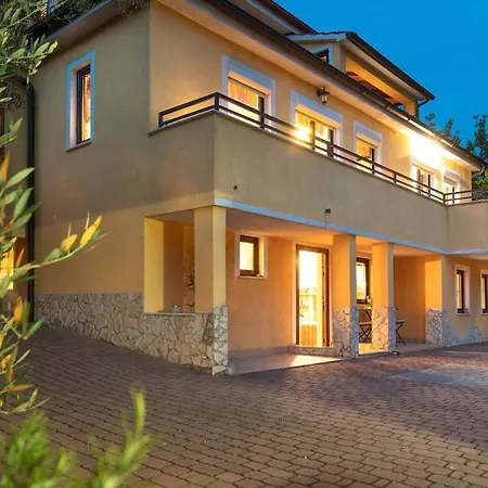 Villa Luxury For 14 People Near Porec