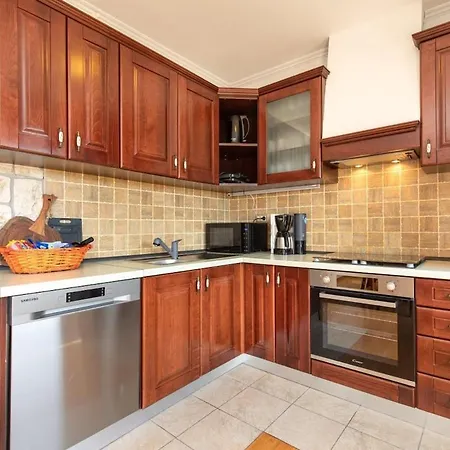 Luxury For 14 People Near Porec *