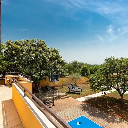 Villa Luxury For 14 People Near Porec *