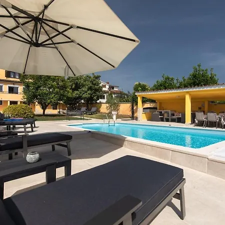 Luxury For 14 People Near Porec Villa