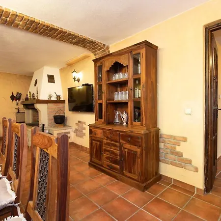Villa Luxury For 14 People Near Porec *