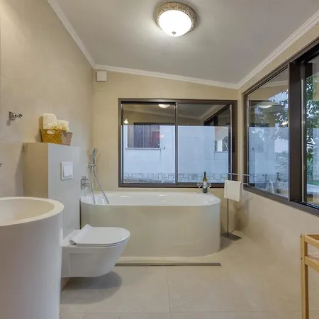 Luxury For 14 People Near Porec *