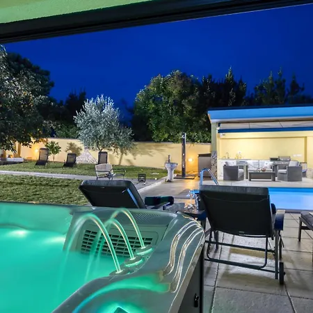 Luxury For 14 People Near Porec Villa *