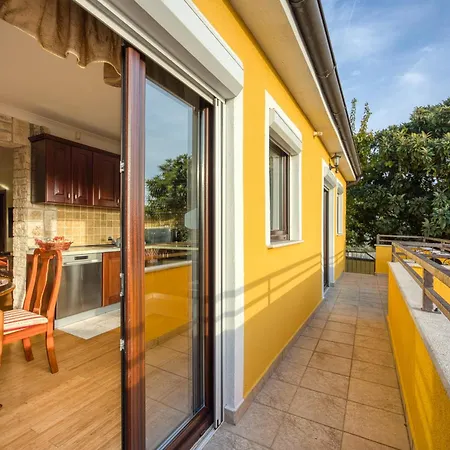 Villa Luxury For 14 People Near Porec Žbandaj