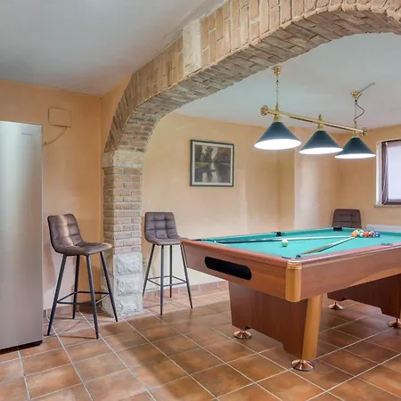 Luxury For 14 People Near Porec * Žbandaj