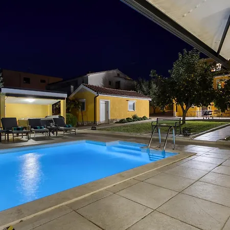 Luxury For 14 People Near Porec Villa