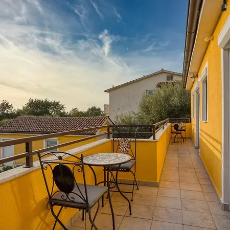 Luxury For 14 People Near Porec * Žbandaj