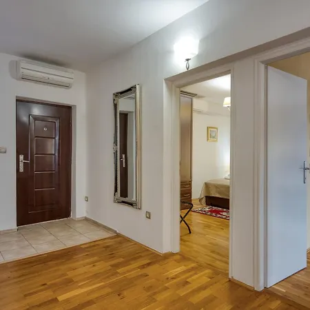 Luxury For 14 People Near Porec * Žbandaj
