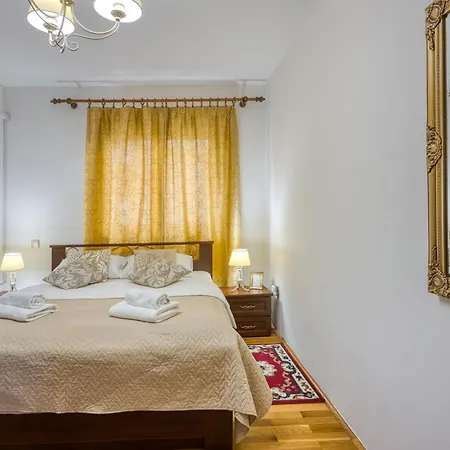 Luxury For 14 People Near Porec Villa Žbandaj