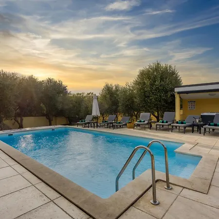 Luxury For 14 People Near Porec Villa