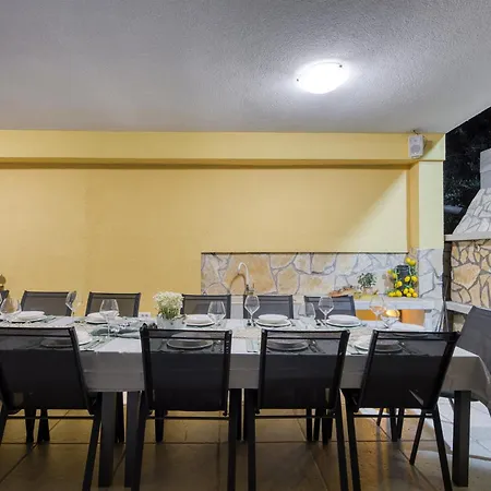 Villa Luxury For 14 People Near Porec