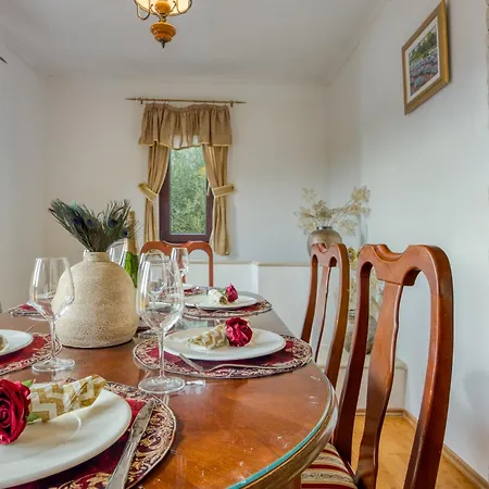 Villa Luxury For 14 People Near Porec
