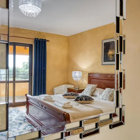 Luxury For 14 People Near Porec Villa Žbandaj