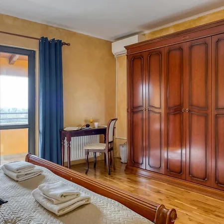 Villa Luxury For 14 People Near Porec *
