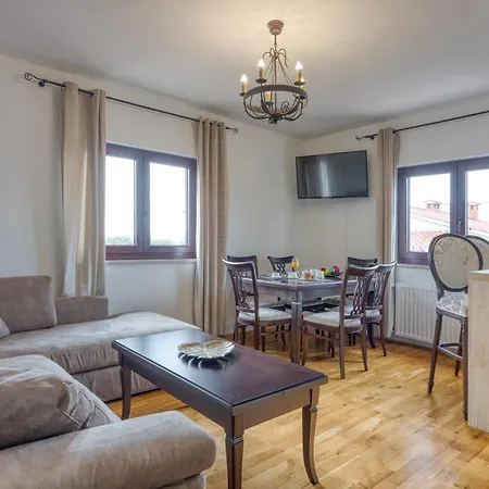 Luxury For 14 People Near Porec *